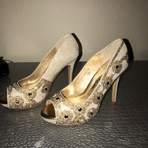 Tanish shinny highheels